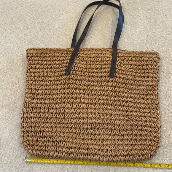 Handbags - Woven Tan Tote Bag